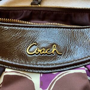 COACH the all time favorite handbag.  Classic and Elegant